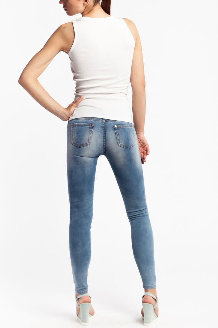 Фото товара 8139, майка с пуговицами